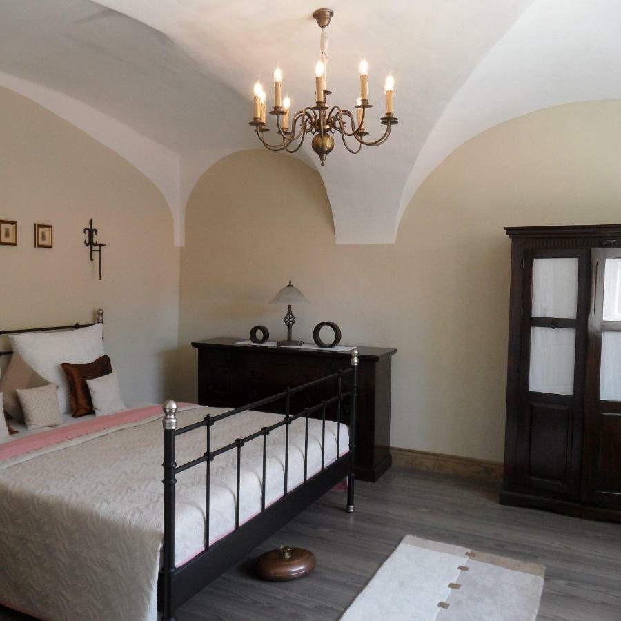 Herrenhaus Kunzwerda Bei Torgau - Aparthotel, Boardinghouse, Wohnen Auf Zeit Exterior foto